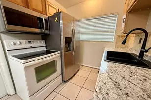 6021 Yucatan Dr, Orlando, FL 32807 - Photo 7