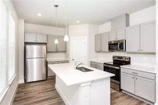 816 E Voorhis Ave, Deland, FL 32724 - Photo 5