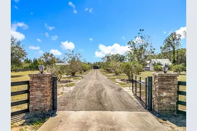 527 Sunnyside Drive, Leesburg, FL 34748 - Photo 1