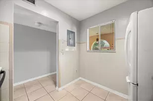 2858 N Powers Dr, Orlando, FL 32818 - Photo 11