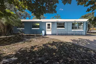 1095 Golden Isle Dr, Mount Dora, FL 32757 - Photo 1