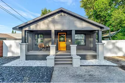 2925 24th Street N, Saint Petersburg, FL 33713 - Photo 1