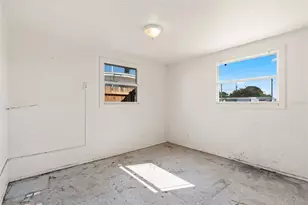 11982 106th St, Largo, FL 33773 - Photo 3