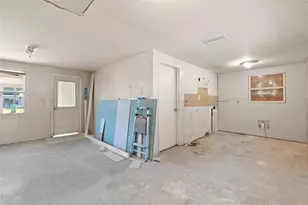 11982 106th St, Largo, FL 33773 - Photo 7