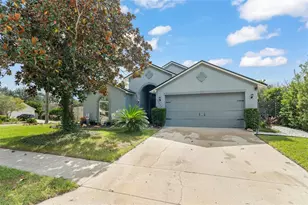 25424 Divot Dr, Sorrento, FL 32776 - Photo 1