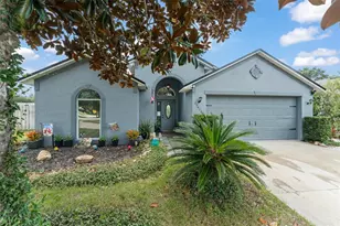 25424 Divot Dr, Sorrento, FL 32776 - Photo 3