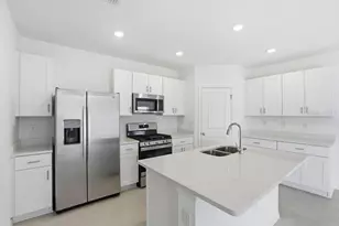 7397 Capstone Dr, Groveland, FL 34736 - Photo 5