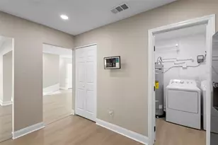 1056 Wakefield Circle E, Deltona, FL 32725 - Photo 21