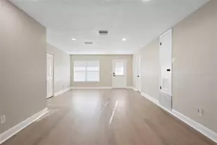 1056 Wakefield Circle E, Deltona, FL 32725 - Photo 33