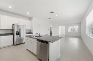 321 Free Range Dr, Groveland, FL 34736 - Photo 5