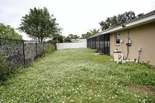 1337 Whispering Ln, Venice, FL 34285 - Photo 17