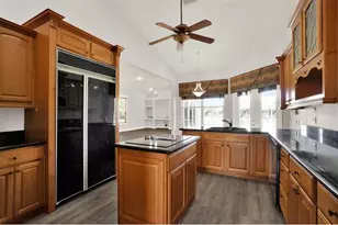 7807 Chatterley Ct, Orlando, FL 32835 - Photo 11