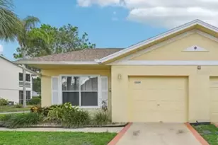 3200 Queen Palms Ct, Kissimmee, FL 34747 - Photo 1
