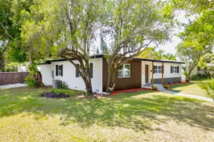 3118 Pickfair St, Orlando, FL 32803 - Photo 1