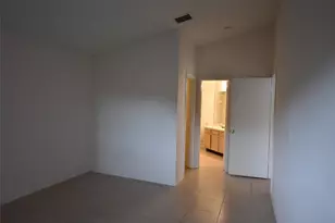 3240 Brewster Dr, Kissimmee, FL 34743 - Photo 9