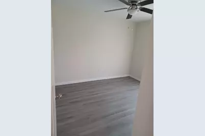 306 W Primrose Lane, Lady Lake, FL 32159 - Photo 3