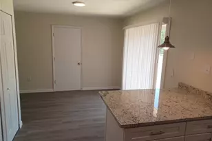 306 W Primrose Ln, Lady Lake, FL 32159 - Photo 13