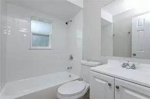 7560 Quail Pond St, Orlando, FL 32822 - Photo 9