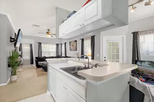 1515 Arbor Lakes Cir, Sanford, FL 32771 - Photo 9