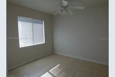 1427 NE 8th Place, Cape Coral, FL 33909 - Photo 11