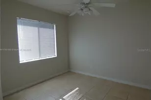 1427 NE 8th Pl, Cape Coral, FL 33909 - Photo 11