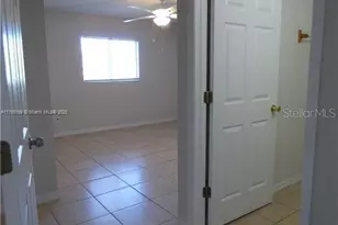 1427 NE 8th Pl, Cape Coral, FL 33909 - Photo 7