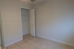 1427 NE 8th Pl, Cape Coral, FL 33909 - Photo 13