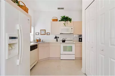 8117 Fan Palm Way, Kissimmee, FL 34747 - Photo 9