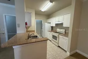 330 Southern Pecan Cir, Winter Garden, FL 34787 - Photo 5