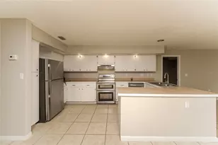 2229 Flaming Arrow Dr, Lakeland, FL 33813 - Photo 5