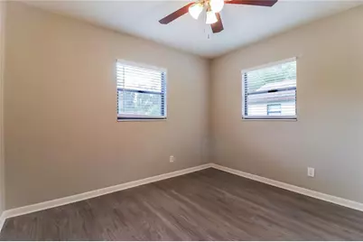 8911 Navajo Avenue, Tampa, FL 33637 - Photo 9