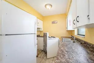 624 NW 3rd Ave, Webster, FL 33597 - Photo 9