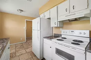 624 NW 3rd Ave, Webster, FL 33597 - Photo 11