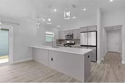 6230 Dingman Way, The Villages, FL 32163 - Photo 5