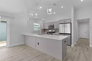 6230 Dingman Wy, The Villages, FL 32163 - Photo 5