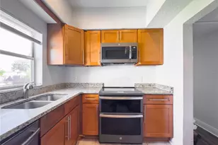 901 S Solandra Dr, Orlando, FL 32807 - Photo 11