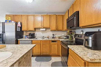 1074 Park Central Circle, Groveland, FL 34736 - Photo 5