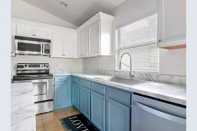 712 Spring Cavern Avenue, Orange City, FL 32763 - Photo 9