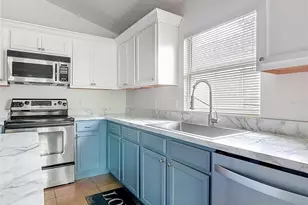 712 Spring Cavern Ave, Orange City, FL 32763 - Photo 9