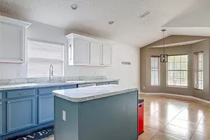 712 Spring Cavern Ave, Orange City, FL 32763 - Photo 7