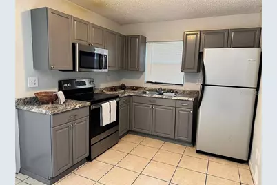 1645 39th Street S, Saint Petersburg, FL 33711 - Photo 3