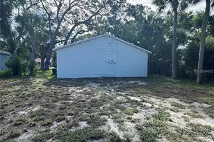 1645 39th St S, Saint Petersburg, FL 33711 - Photo 25