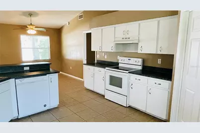 620 Reflections Loop, Winter Haven, FL 33884 - Photo 5