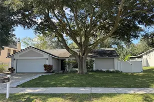 1037 McKinnon Ave, Oviedo, FL 32765 - Photo 1
