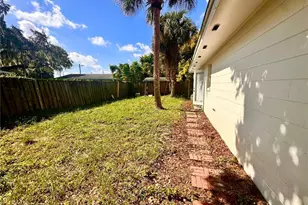 1432 Lantry Ct, Orlando, FL 32804 - Photo 17