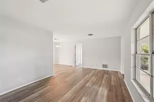 1266 Lincoln Dr, Englewood, FL 34224 - Photo 9