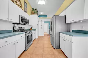 1641 Ledgestone Dr, Brandon, FL 33511 - Photo 11