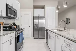 7568 Sunflower Cir, Kissimmee, FL 34747 - Photo 11