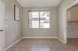 650 Chesney Dr, Valrico, FL 33594 - Photo 5