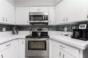 88 Oakland Hills Pl, Rotonda West, FL 33947 - Photo 11